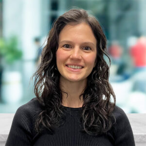 Candace Dziwanowski headshot