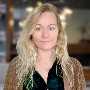 Lizzy Curley headshot